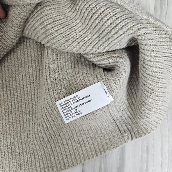 Classic Cream Knit Button-Front Vest - Women Sz XS - Picture 5 of 6